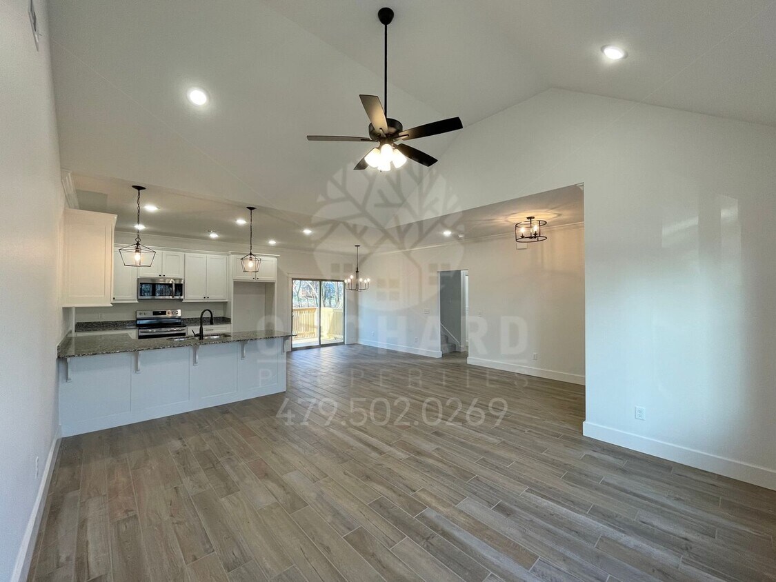 Primary Photo - Single-Family Home- Bella Vista- Stunning ...