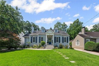 Building Photo - 346 Redland Rd NW