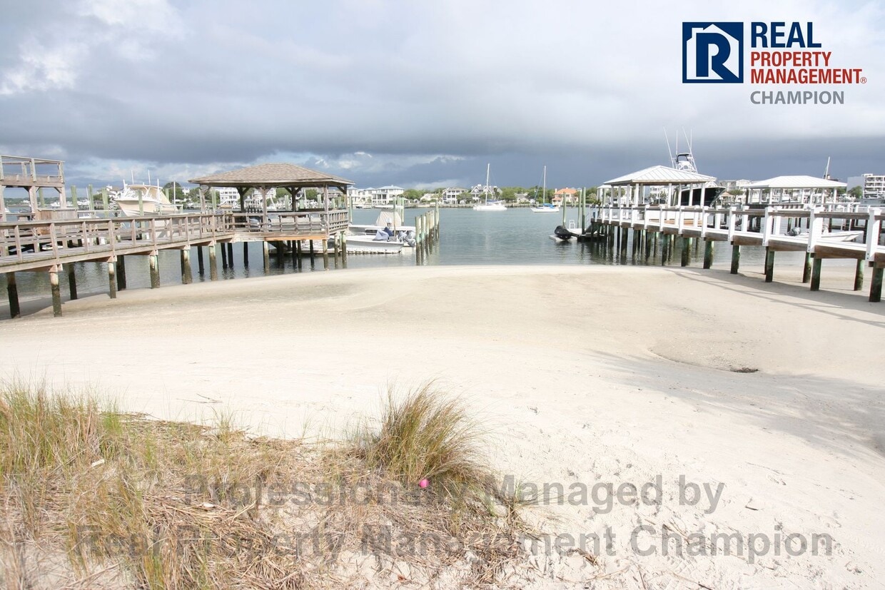 Furnished Year Round Rental One Block from Ocean on Wrightsville Beach - Furnished Year Round Rental One Block from Ocean on Wrightsville Beach