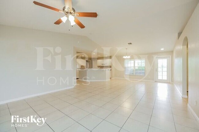 Foto del edificio - 1608 Hazel Ave S