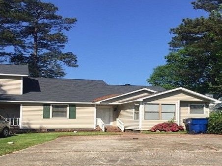 Wonderful 3 Bedroom 2 Bath Townhome - Wonderful  3 Bedroom 2 Bath Townhome