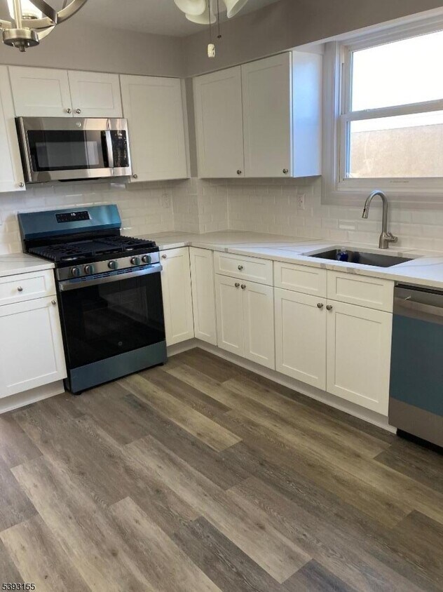 Primary Photo - 9 Enoch St