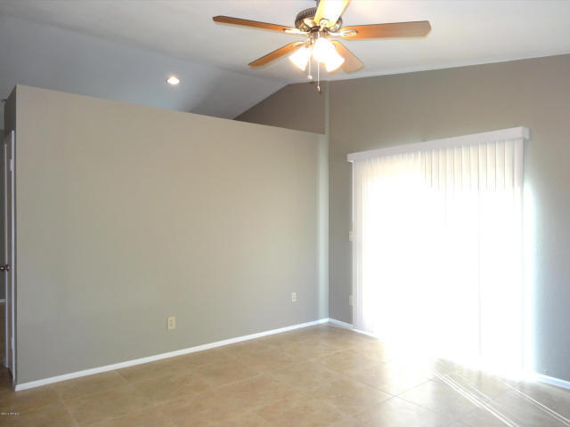 Foto del edificio - Three bedroom, two bath home!