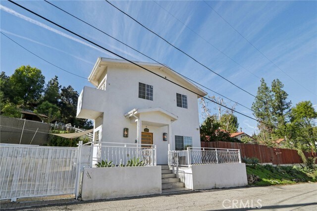 Foto del edificio - 24334 Crestlawn St