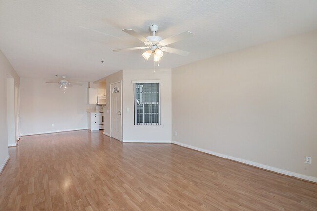 Building Photo - 3500 S Greenville St