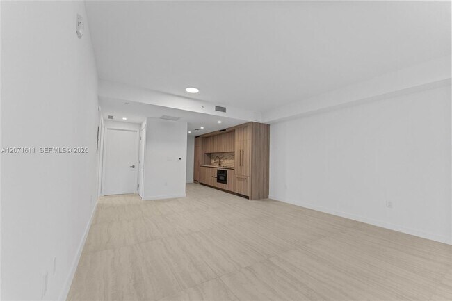 Foto del edificio - 77 SE 5th St