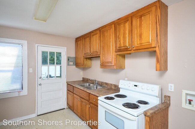 Foto del edificio - 2 br, 1 bath Apartment - 600 E 6Th St