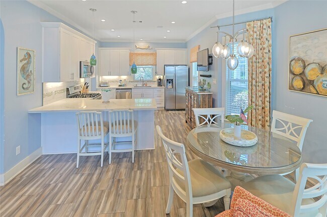 Building Photo - 2610 Ave Q 1/2