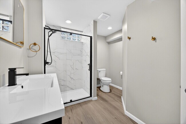 Foto del edificio - 3200 Schaffner Dr