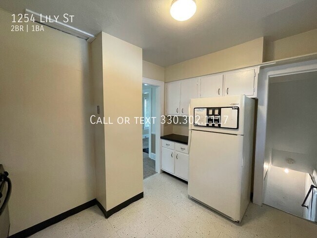 Foto del edificio - 1254 Lily St