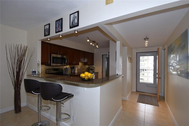 Foto del edificio - 400 Golden Isles Dr