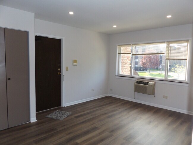 Foto del edificio - 710 W Huntington Commons Rd