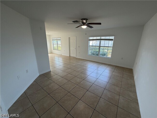 Building Photo - 9101 Gervais Cir