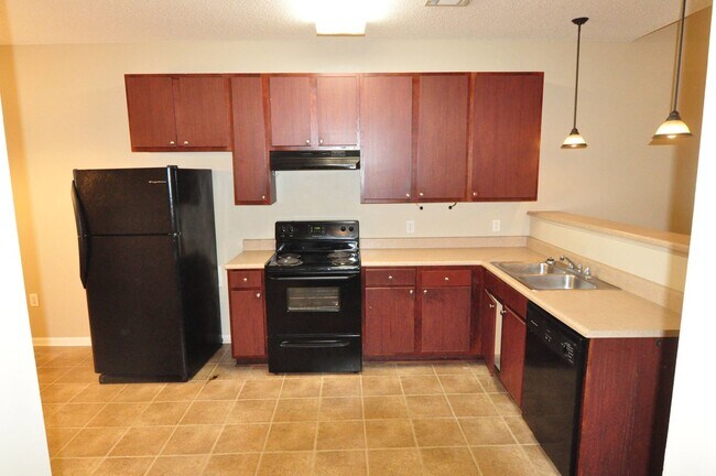 Foto del edificio - Pine Meadow Circle 213-215