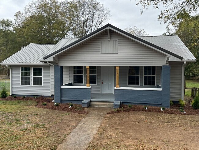 Building Photo - 806 Jacksonville St