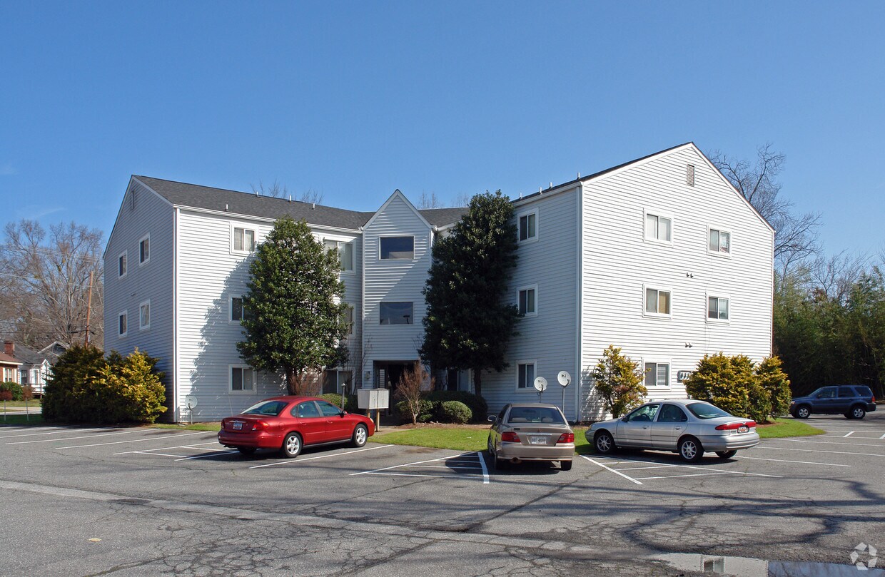Foto del edificio - Towne House Apartments