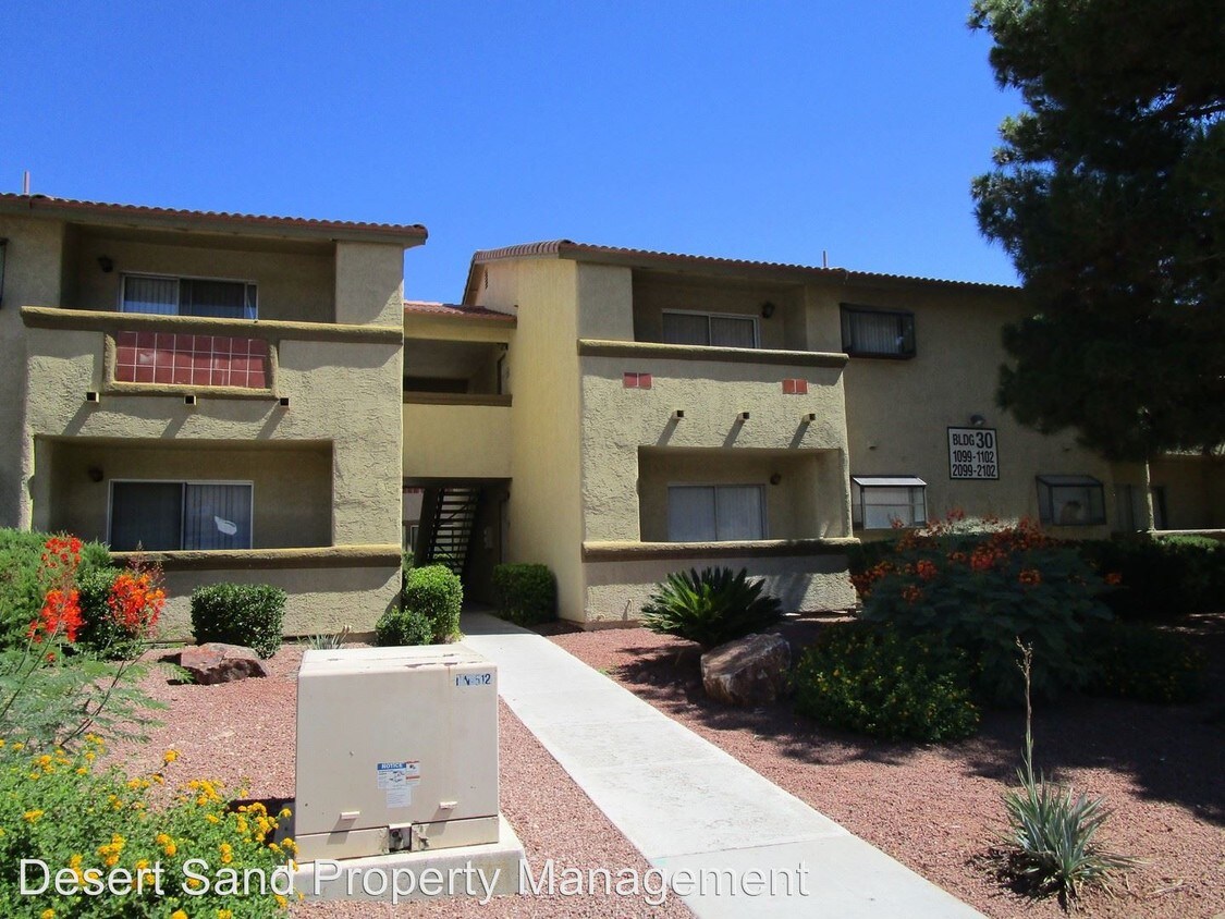 Primary Photo - 7300 W Pirates Cove Rd