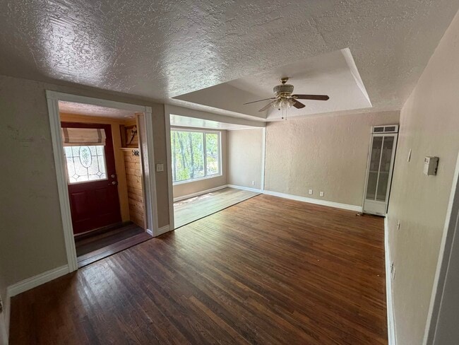 Building Photo - 683 N Washington Blvd