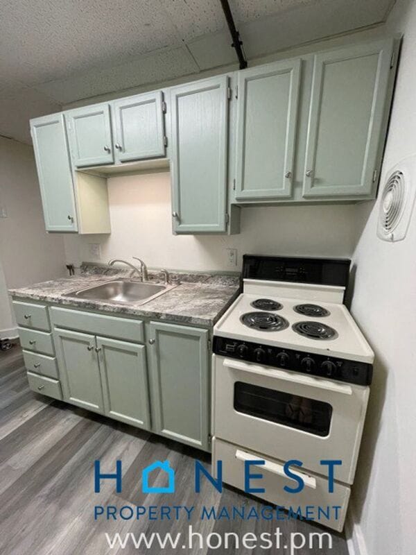 Building Photo - 20 Academy St