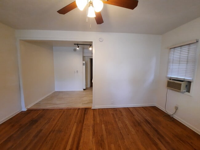 Building Photo - 4880 Tujunga Ave