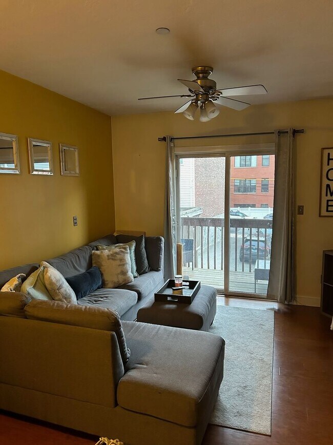 Building Photo - Wonderful opportunity to lease this amazin...