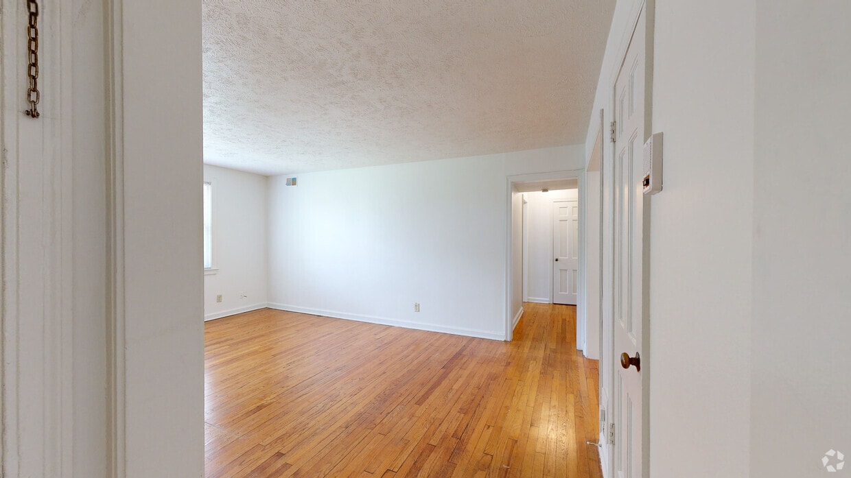 Photo - Hillcrest Village Apartments