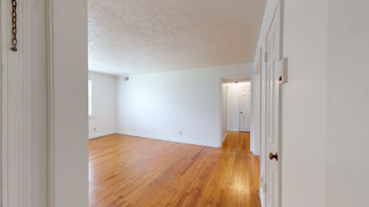 Photo - Hillcrest Village Apartments