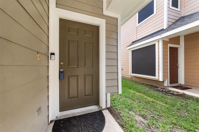 Foto del edificio - 12471 Saratoga Woods Ln