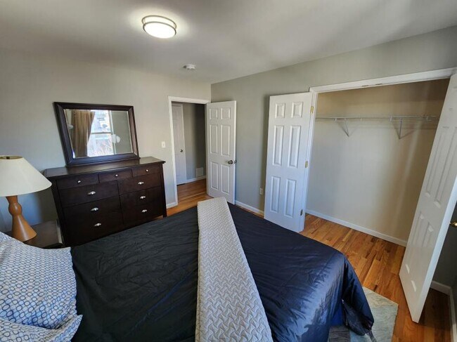 Foto del edificio - 0 bedroom in Newark NJ 07105