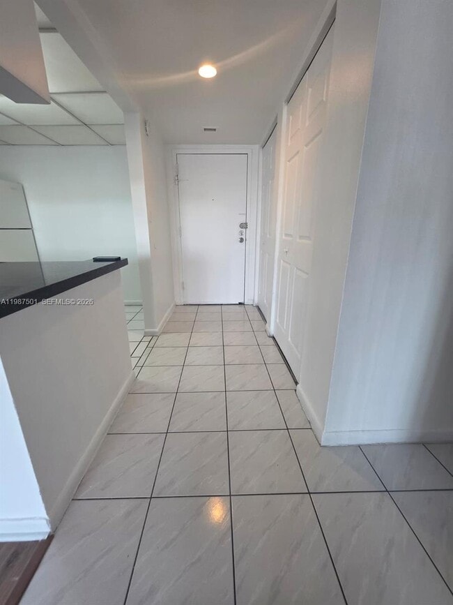 Foto del edificio - 494 NW 165th St