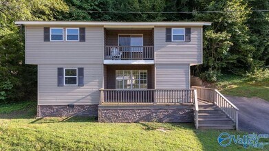 Building Photo - 4125 Hide Away Dr