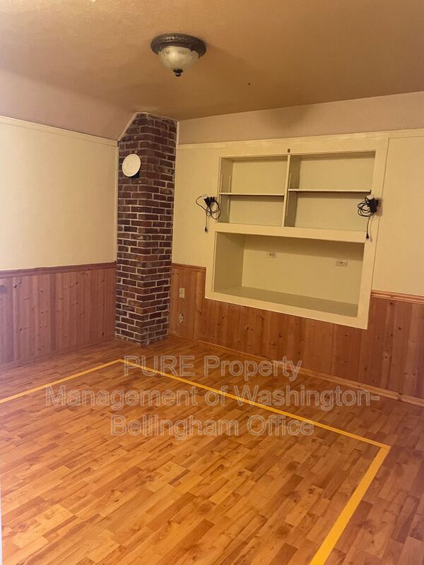 Building Photo - 5700 Northwest Dr