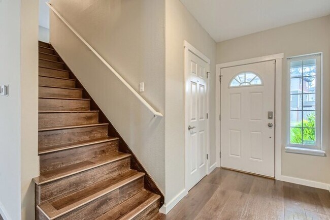Foto del edificio - 9901 141St Street Court E, Puyallup, WA, 9...