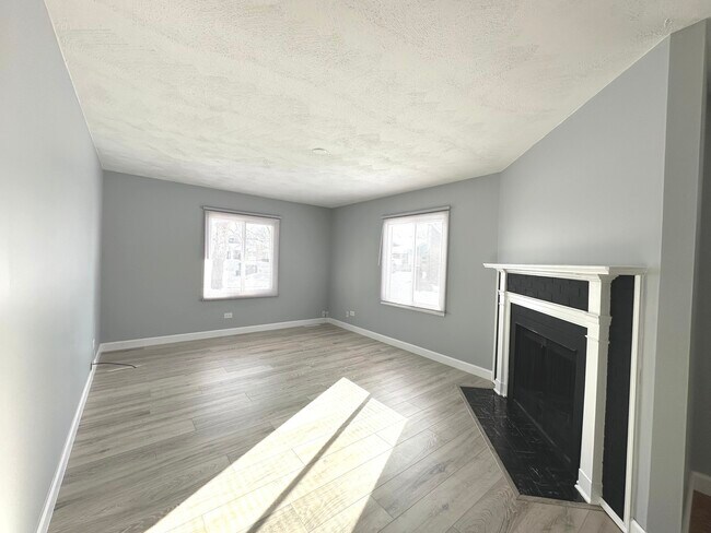 Foto del edificio - 1410 Beverly Ln