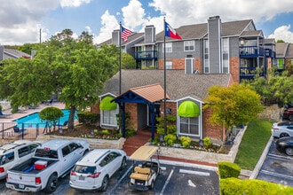 Building Photo - Oaks of Northgate Apartment Homes