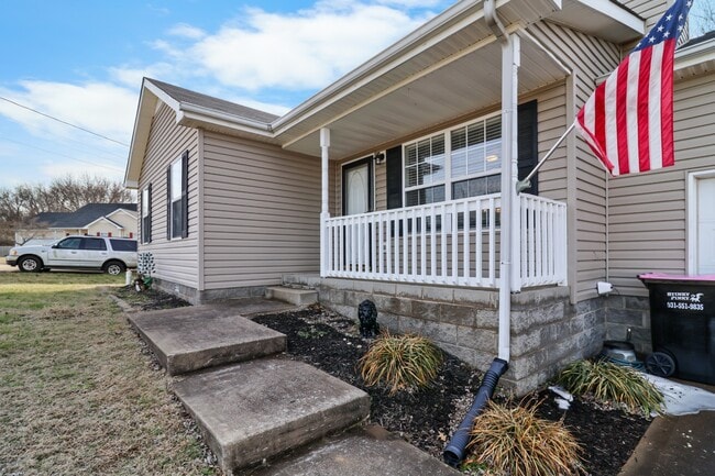 Foto del edificio - 3741 Cave Mill Ct