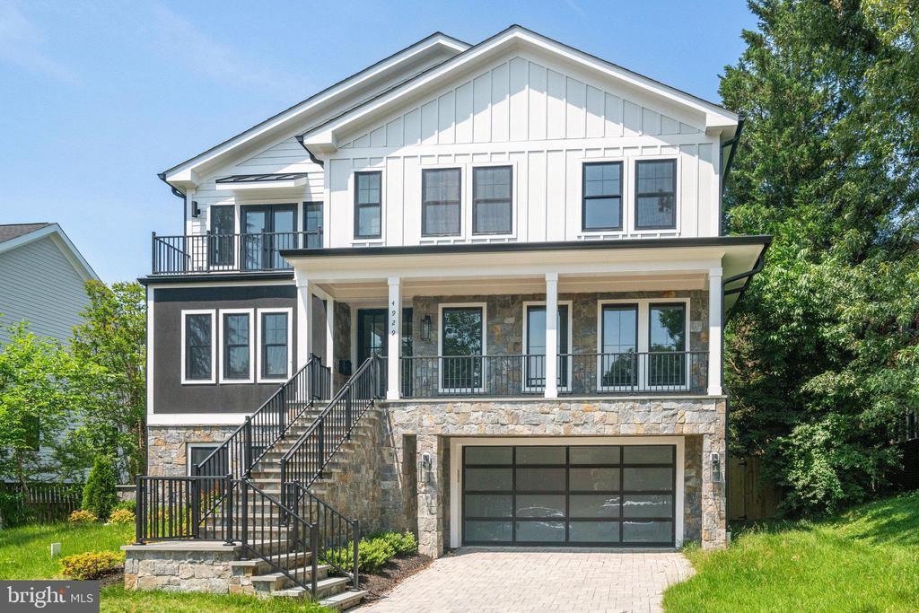Foto principal - 4929 34th Rd N