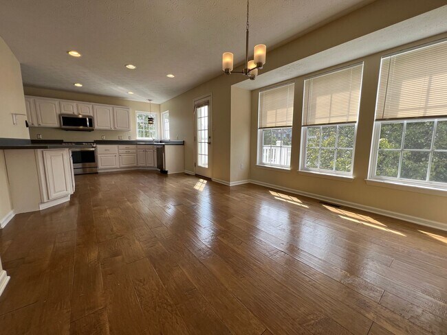 Foto del edificio - Fantastic Updated 3 bedroom 2.5 bathroom T...