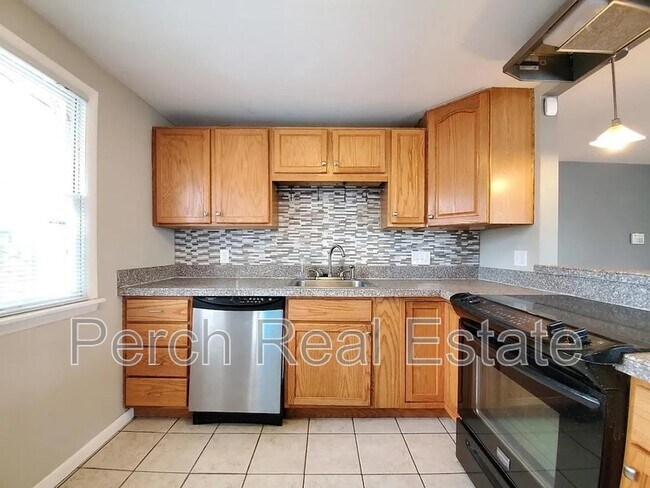 Foto del edificio - 2431 Grove St