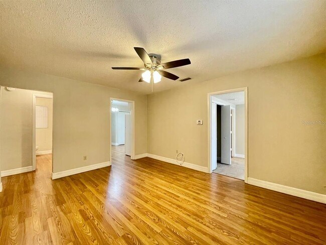 Foto del edificio - 6726 N 11th St