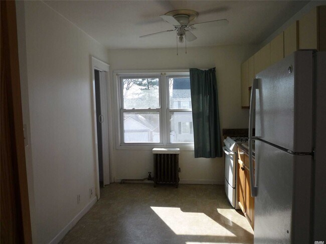 Foto del edificio - 31 E Maple St