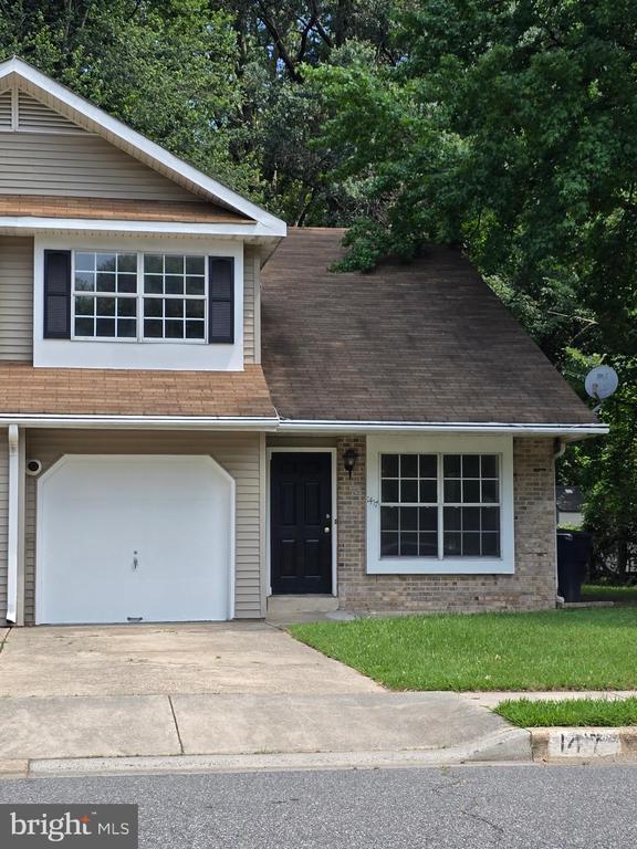 Building Photo - 1417 S Farmview Dr