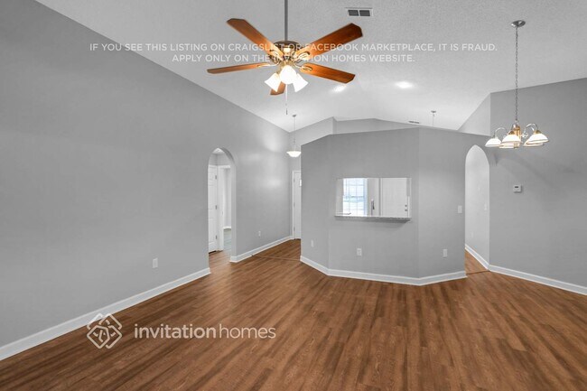 Foto del edificio - 2058 Sarah Louise Dr