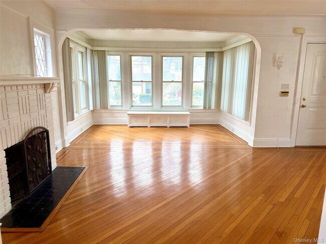 Foto del edificio - 4623 Arcadia Ln