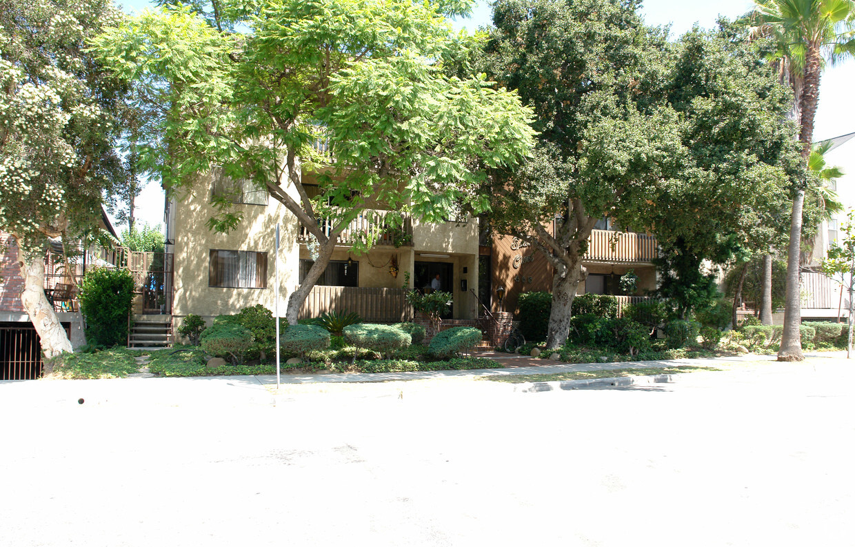 Primary Photo - SILAS CREST