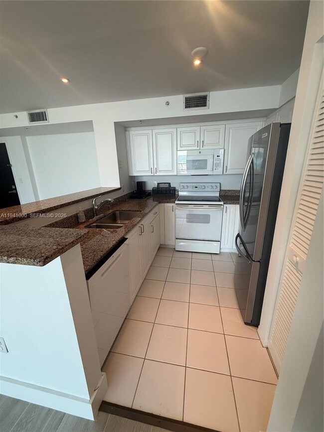 Foto del edificio - 90 Alton Rd