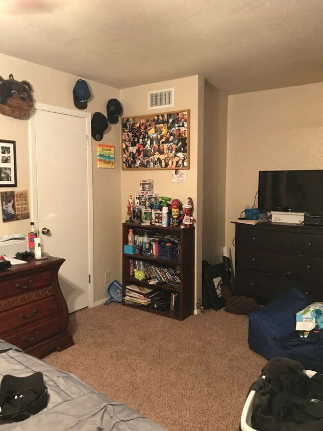 Building Photo - 4700 Boulder Dr