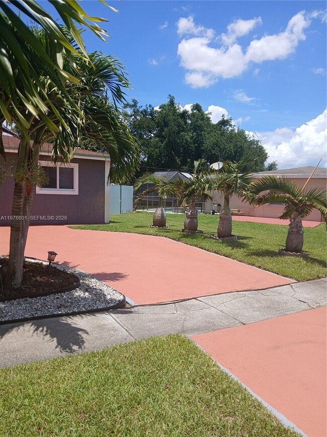 Foto del edificio - 6471 SW 27th St