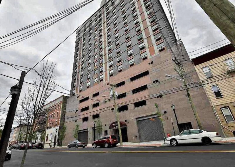 Primary Photo - 809 22nd St