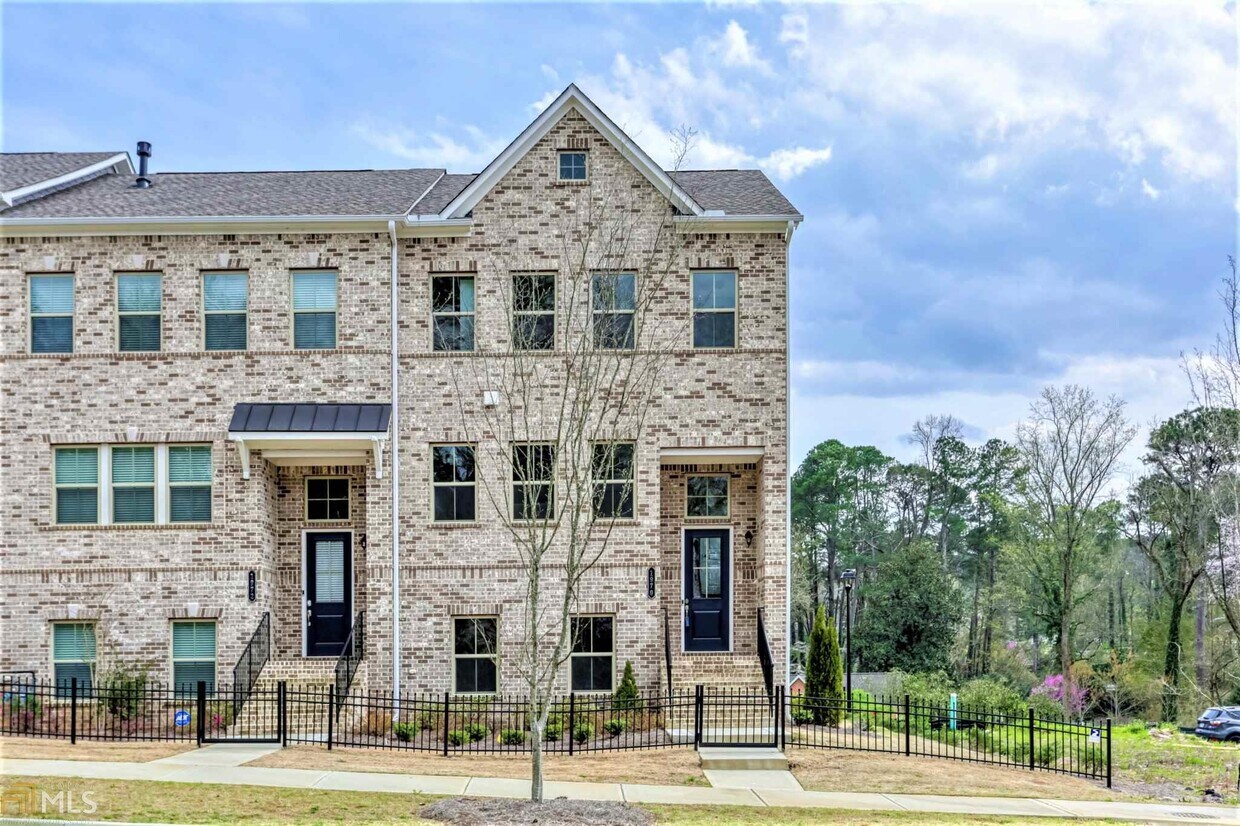 1970 Devonwood Dr, Sandy Springs, GA 30328 House Rental in Sandy Springs, GA